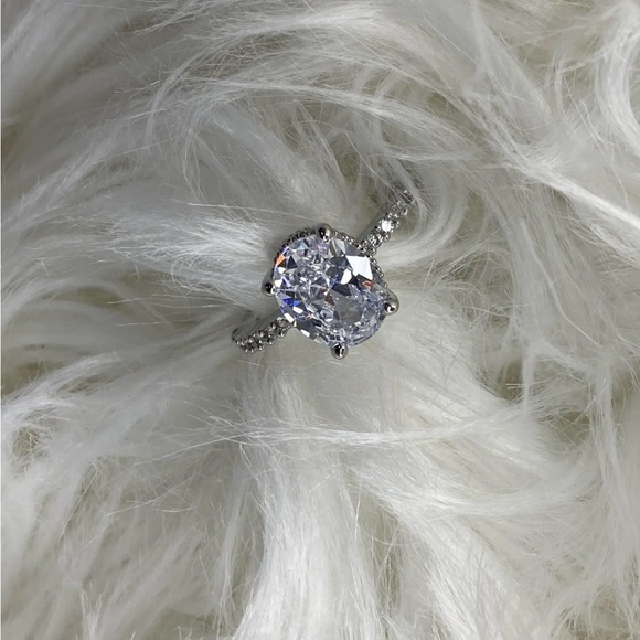 925 Sterling Silver Oval Finger Ring - Picture 3 of 5